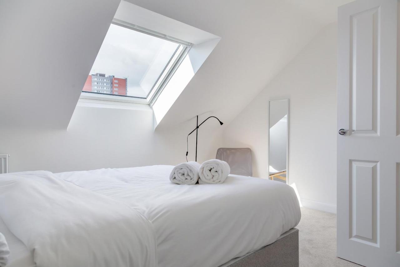 伯明翰Pass The Keys Cheerful 4 Bed Central Townhouse Garden & Parking别墅 外观 照片
